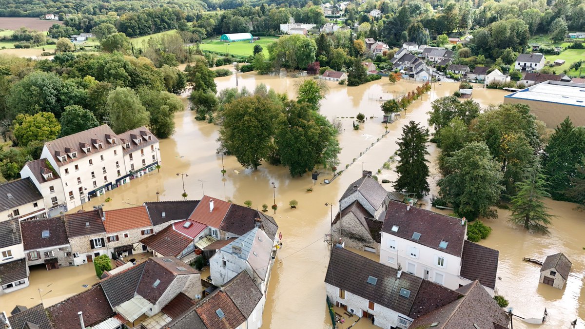 France3Paris's tweet image. Tempête Kirk : 24 heures de pluies diluviennes en Île-de-France
En IMAGES 👇
france3-regions.francetvinfo.fr/paris-ile-de-f…
#tempetekirk #inondations #pommeuse