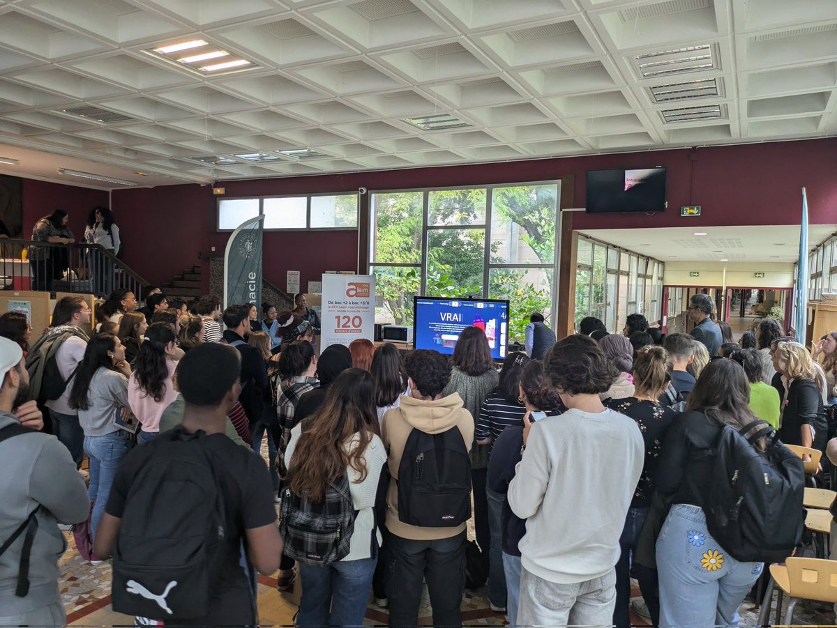 Un immense merci aux étudiants et professionnels qui ont fait de l'afterwork "Industrie Pharma en Occitanie" un succès ! Les échanges ont été riches et inspirants ! 
<a href="/LeemFrance/">Leem</a> <a href="/sanofi/">Sanofi</a> <a href="/EurofinsCDMO/">Eurofins CDMO</a> <a href="/SensorionPharma/">Sensorion</a> <a href="/VIGIPHARM/">VIGIPHARM</a> <a href="/PharmAndCie/">Pharm&Cie</a>