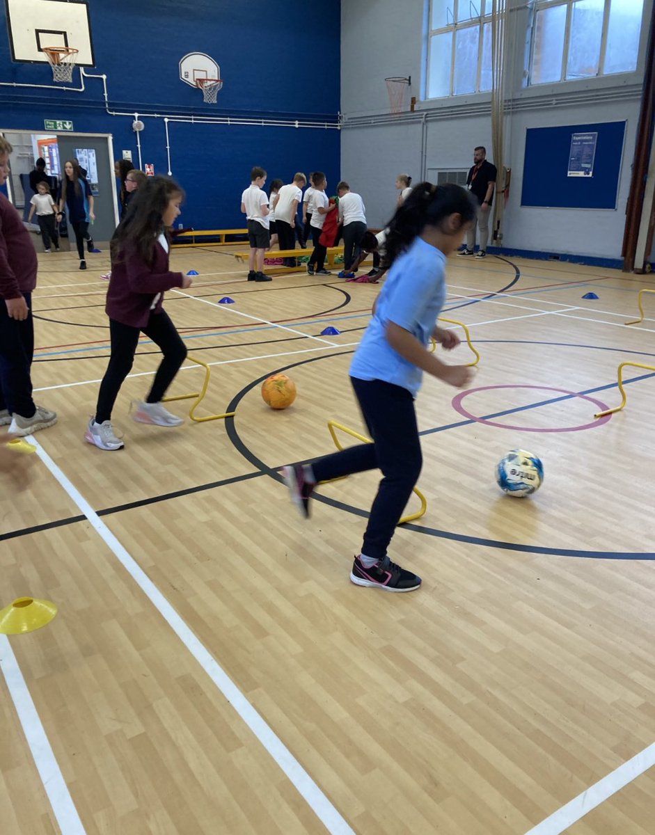 HarbornePrimary's tweet photo. Last night, some of our lucky Year 3 and 4 children got to attend a multi skills festivals. Balls skills galore were happening. W hat a fun, sportastic evening! ⚽️🎾 @YourSchoolGames @PeBournville #schoolgames #PE #happypupilssporting https://t.co/tOrXhdm7iC