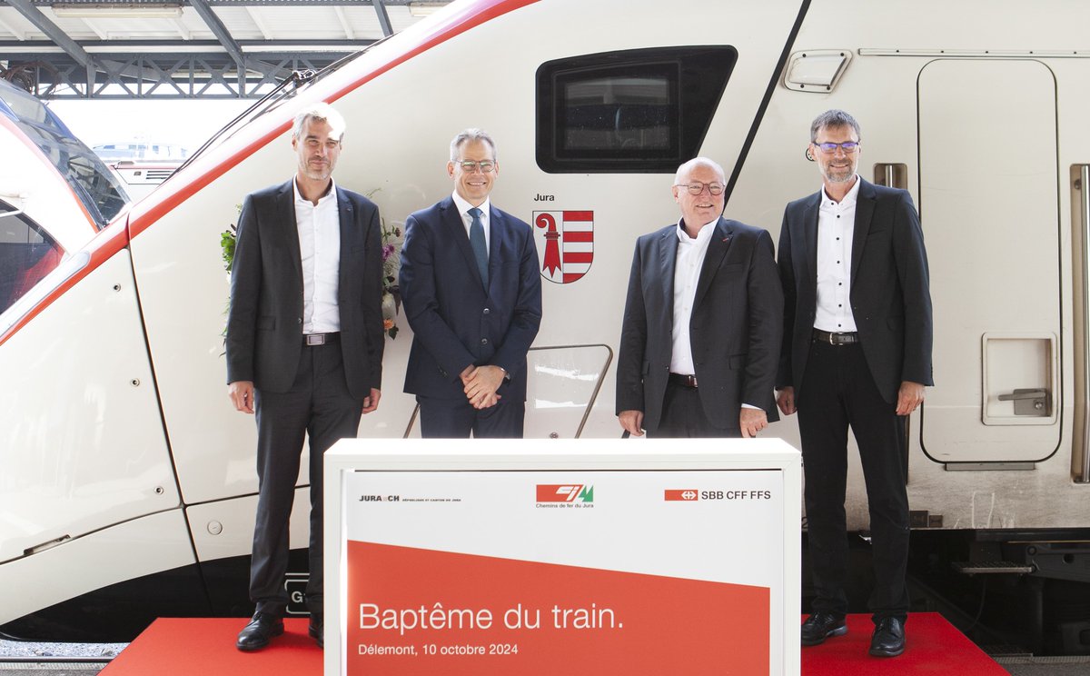 Le Canton du Jura, les CFF et les Chemins de fer du Jura ont signé aujourd’hui la « Perspective générale Jura ». L’objectif: passer de l’ordre de 20% actuellement à 25% dès 2030 la part des déplacements réalisés en transports publics dans le canton. news.sbb.ch/fr/medias/arti…