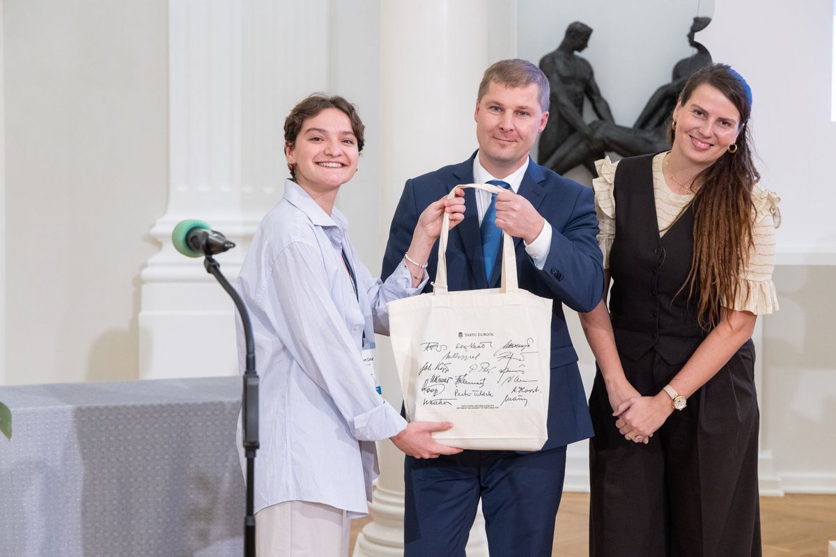 Enlight-EU (@enlight_eu) on Twitter photo ๐And the ENLIGHT Teaching & Learning Award goes to.. Prof. Daniel Klimovsky & PhD student Martina Benzoni Balaz!๐
๐ฅ Policy Making in Slovakia <a href="/ComeniusUni/">Comenius University Bratislava</a>
๐ฅ Equity & Sustainability @ <a href="/uniofgalway/">Ollscoil na Gaillimhe | University of Galway</a>
๐ฅ Connecting Cultures @upv/ehu
๐ Huge thanks to host @UniTartu ! ๐And the ENLIGHT Teaching & Learning Award goes to.. Prof. Daniel Klimovsky & PhD student Martina Benzoni Balaz!๐
๐ฅ Policy Making in Slovakia <a href="/ComeniusUni/">Comenius University Bratislava</a>
๐ฅ Equity & Sustainability @ <a href="/uniofgalway/">Ollscoil na Gaillimhe | University of Galway</a>
๐ฅ Connecting Cultures @upv/ehu
๐ Huge thanks to host @UniTartu !