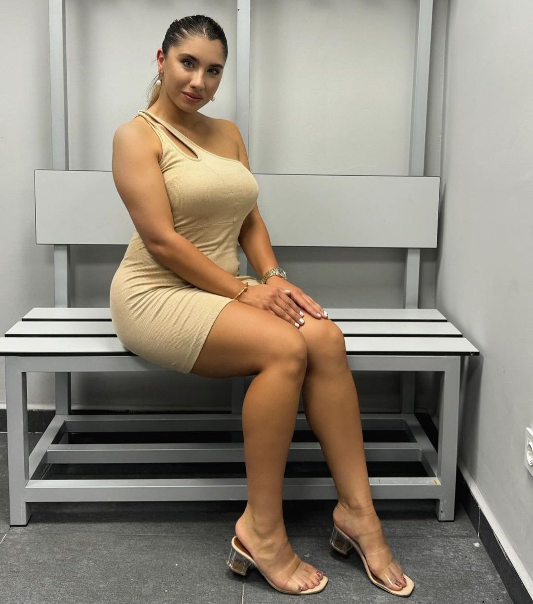 GustoFutb⚽️lero on X: Elif Karaarslan arbitro asistente de 24 años y el  inspector de árbitros de la Superliga de Turquía Orhan Erdemir de 61,  fueron suspendidos de manera indefinida por aparecer juntos