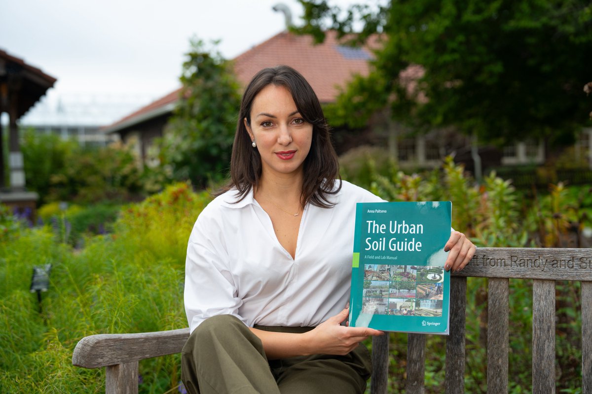 Soil is important even in urban areas, supporting food production and infrastructure engineering. <a href="/PurdueAgronomy/">Purdue Agronomy</a> and <a href="/PurdueHortLA/">Purdue Horticulture and Landscape Architecture</a>'s <a href="/AnnaPaltseva/">Anna Paltseva</a> created the Urban Soils Guide, a practical introduction to soil science for students and gardeners. ag.purdue.edu/news/2024/10/a…
