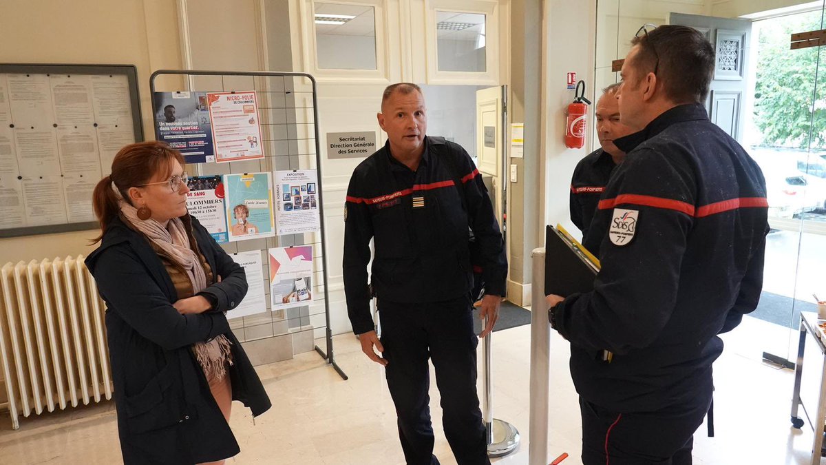 Sdis77's tweet image. [#TempeteKirk] 🌧️ Les #SapeursPompiers de #SeineEtMarne sont engagés auprès des habitants depuis hier, mercredi 9 octobre 2024 🚒 @GarreauIsoline, Présidente du CA du #Sdis77 et le Colonel HC Dominique Guilhem Directeur départemental adjoint se sont rendus à Coulommiers en