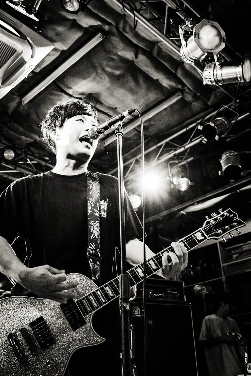 新曲Chordも良い感じにセトリに馴染んできた今日この頃。

最近ライブめっちゃ楽しくやらせてもらってます◎

この日は元メンバーでありAIRFLIPサポートドラムのシンヤと対バンした事が嬉しかった。

またやりましょう👌

photo by @ryuku_photo