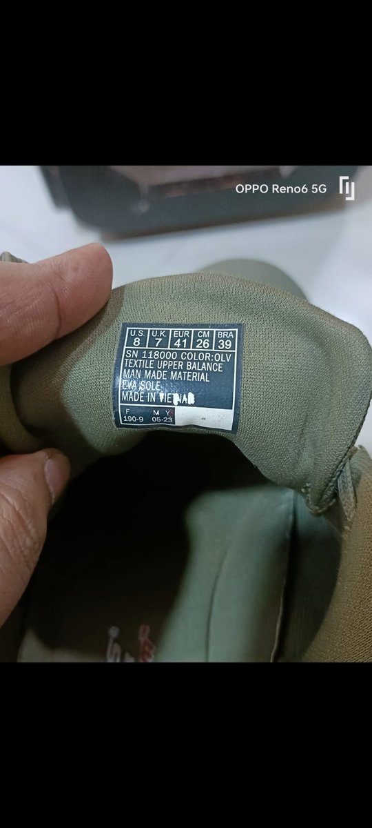 saleemsk061's tweet image. Hey @Skechers, loyal customer here! Purchased shoes 6 months ago, but now experiencing quality issues. Minimal usage, yet ripped/cracked upper part. Attchd phts Requesting replacement/refund. Trusting Skechers' reputation to resolve this. #Skechers #QualityIssue #CustomerSupport"