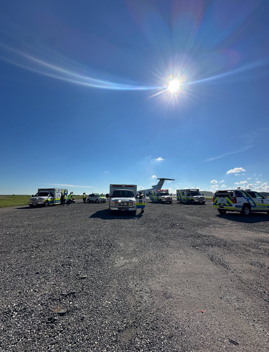 About a month ago a few of our members had the privilege of taking place in a scenario based MCI at Hamilton Airport. Thank you for having us and I know we had so much fun!! ✈️⛑️ #stjohnambulance #mfr #firstaid #mciscenario