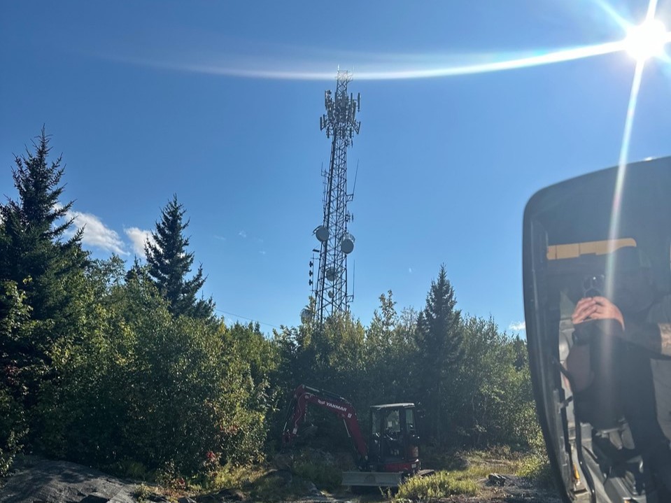 Timberline_Comm's tweet image. TCI stepped up to the challenge at @skitenney! Our team rebuilt a road, overcoming months of rain &amp;amp; tough conditions to transport critical materials to the top of the mountain. Thanks to TCI &amp;amp; the team, Tenney Mountain will now have service at the summit for the first time ever!