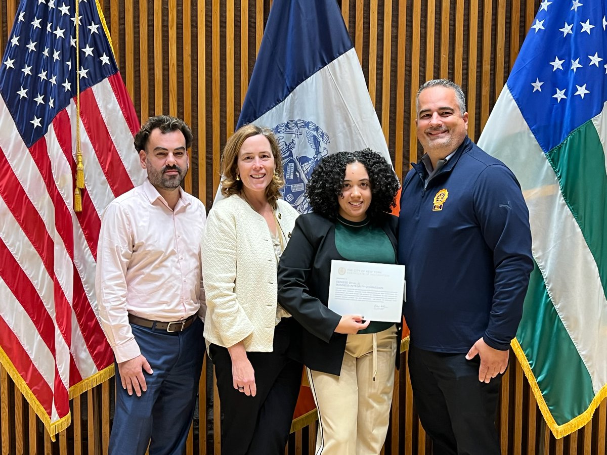 Congratulations to Denisse Ovalle, BIC’s recipient of the 2024 <a href="/NYCMayorsOffice/">NYC Mayor's Office</a> Excellence in Customer Service Award in recognition of her outstanding and hard work on behalf of the City of New York. Well deserved! 🏆