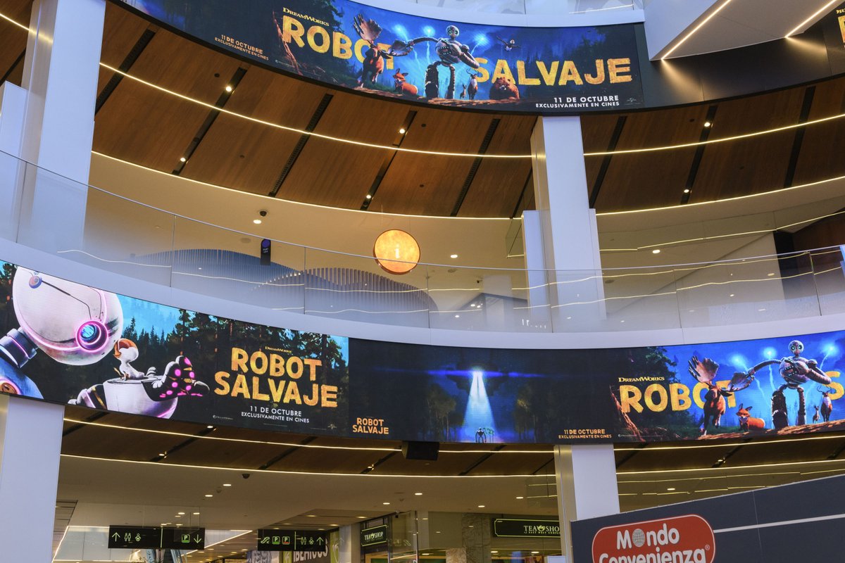 Llega a los cines una de las películas de animación más esperadas del año. Wild Robot cuenta la historia de un robot naufrago que tiene que aprender a adaptarse y relacionarse en plena selva. Una aventura que ya ha pasado por las pantallas de Diagonal Mar y Arenas.