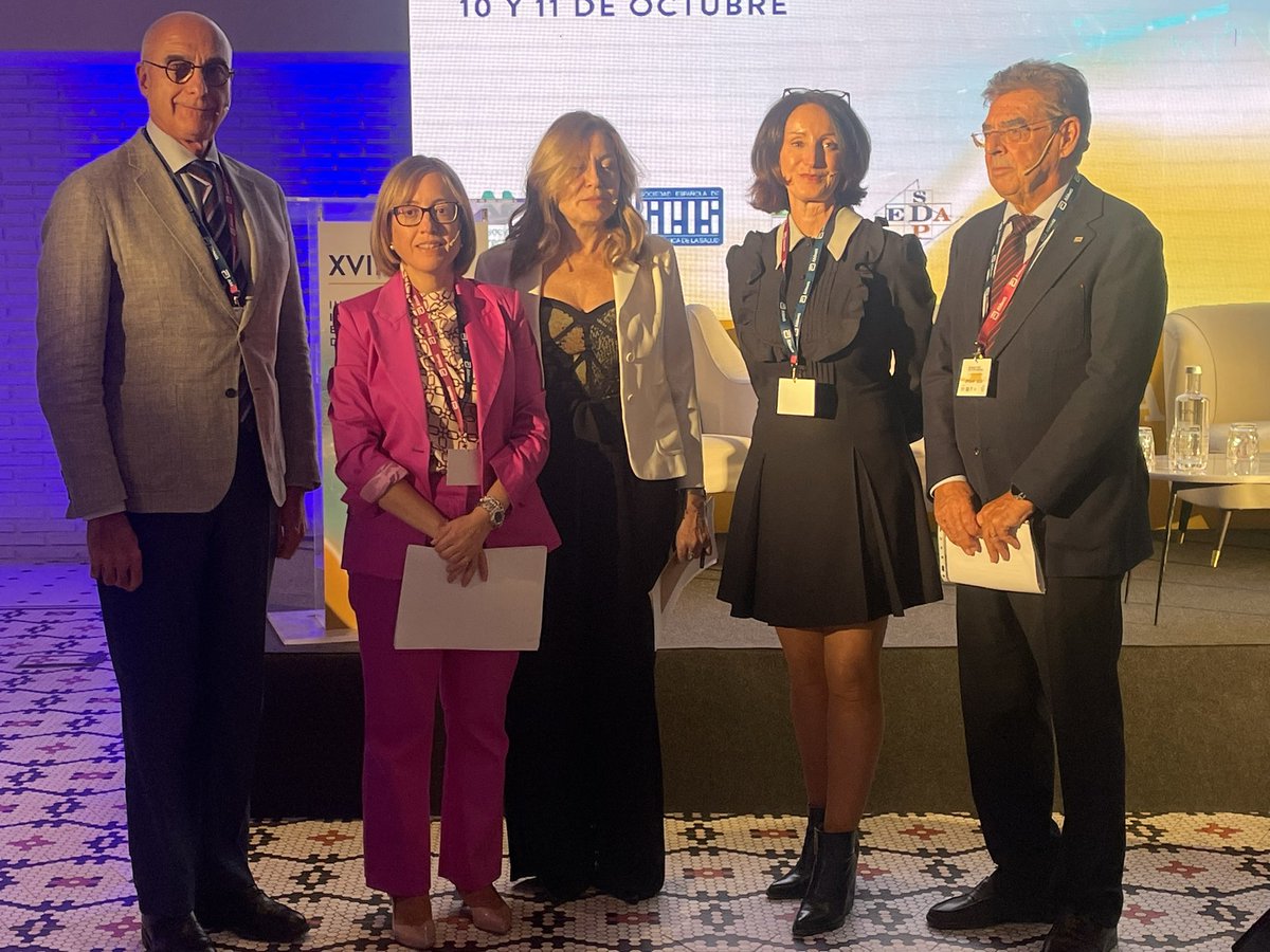 ANDEorg's tweet photo. #XVIIIGerendia: Impacto de la Innovación Digital en la Gestión Integral de la Diabetes 
Inaugura el Presidente de ANDE @SanzVillorejo @AbbottNews https://t.co/6z7oqPQSL4