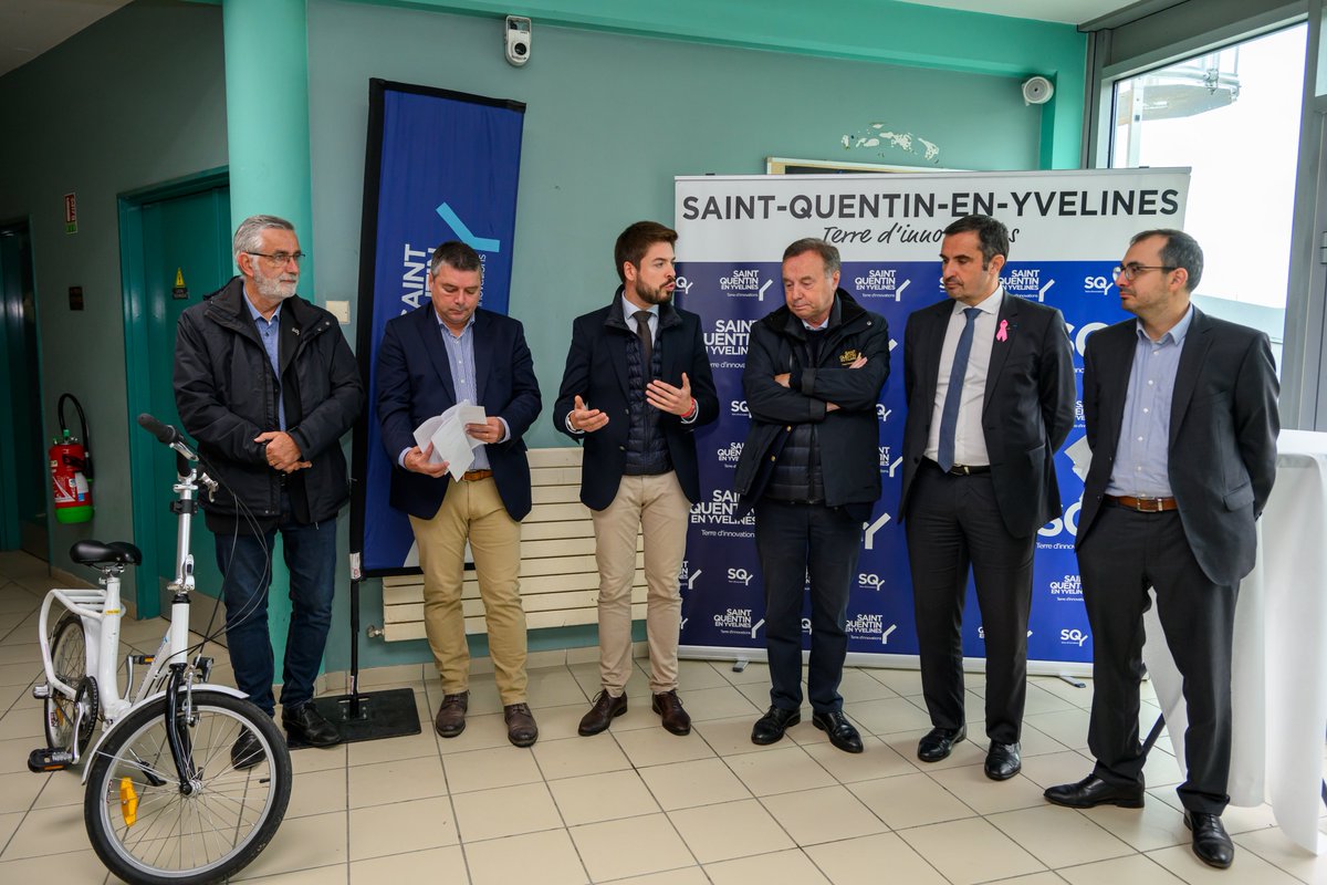 Inauguration aujourd'hui de la portion RD 912 de la #ligneV8 à @SQY 🚴‍♂️
Avec <a href="/JMFourgous/">Jean-Michel FOURGOUS</a>, président @SQY, <a href="/JBHamonic/">Jean-Baptiste Hamonic</a>, VP SQY délégué aux #transports et aux #mobilités durables, J. REGNAULT, Conseiller régional <a href="/iledefrance/">Région Île-de-France</a> et <a href="/RiDelepierre/">Richard Delepierre</a>, VP <a href="/Les_Yvelines/">Les Yvelines</a> !