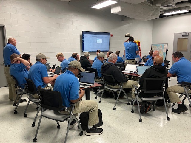 VBCPSMaintServ's tweet photo. Building Managers undergoing technology training at Maintenance Services. https://t.co/8VnDHYhiZ6