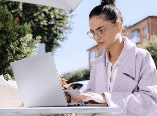 LenovoCSW's tweet image. It's #CybersecurityAwarenessMonth -- a great time to review your security toolset. Explore tools for device tracking, protection, and data security with Lenovo Software Essentials.

lnv.gy/4egSLxs

#Lenovo #McAfee #NortonSecurity #DataProtection #DeviceSecurity