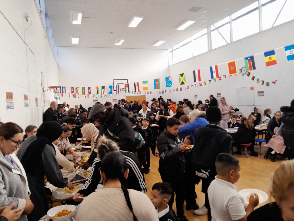 HexthorpePri's tweet photo. It has been great to see so many people from the community coming together for our food festival. Food from many different cultures being celebrated and enjoyed together. @astreaacademies #unity #foodfestival @AsmaMaqsoodShah https://t.co/vlSfQFhzPr