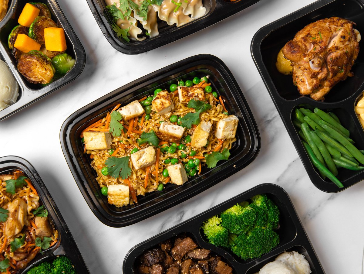 Fueling the body and soul with our delicious halal tofu stir fry! 🥢✨ Packed with nutrition and vibrant flavors, it’s a meal that nourishes you from the inside out. 🌱❤️ #HealthyEating #HalalGoodness #KommissaryCares #NYC #Food #Yum