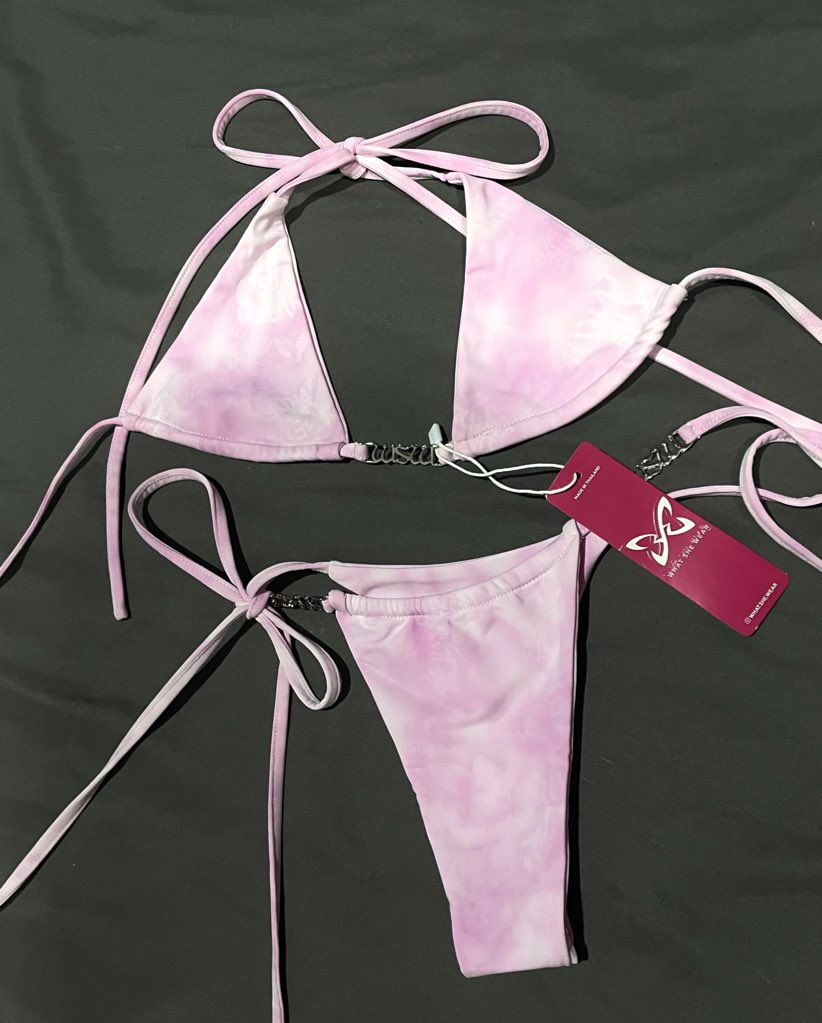mrst447's tweet photo. ส่งต่อbikini wsw สีชมพู มือ1 พร้อมป้าย+ถุง
Price : 700 รส (from 1,290)

#ส่งต่อuxryclub #ส่งต่อwhatshewear #ส่งต่อcintage #โล๊ะตู้ #ส่งต่อvgh #ส่งต่อเสื้อมือสอง #โล๊ะตู้เสื้อผ��า #เสื้อผ้ามือ2 #ส่งต่อcintage #ส่งต่อ #ส่งต่อคสอ #wsw #whatshewear https://t.co/M0AmXvdJRP