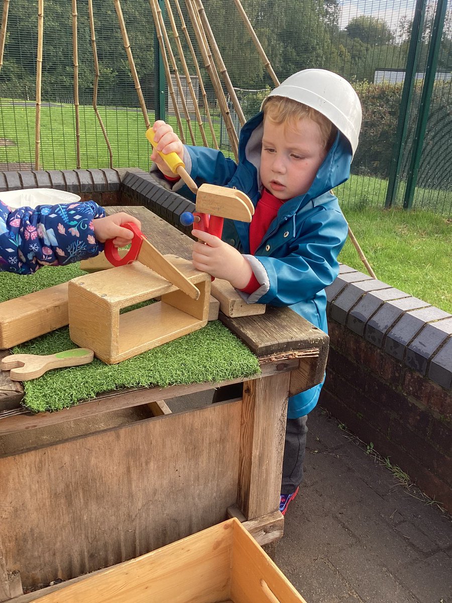 mbnursery15318's tweet image. 🛠️✨ Building fun in our nursery classroom! Today, we explored creativity with blocks, towers, and teamwork. Watching little hands construct their ideas is pure joy! 🏗️💖 #BuildingFun #EarlyLearning #CreativeKids @MBDeputyHead  @MillbrookP