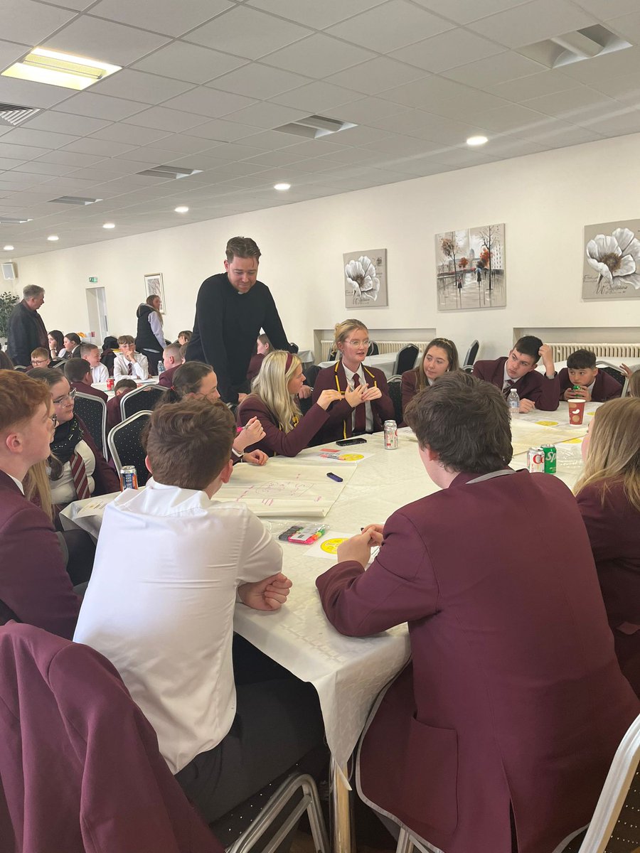 St Margaret's High School Melrose House tweet media