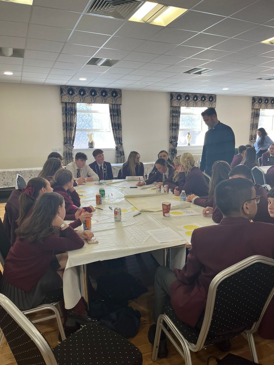 St Margaret's High School Melrose House tweet media