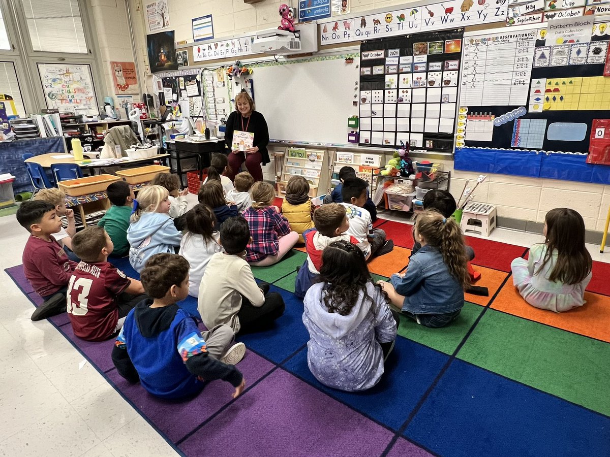 Michelle Liwacz (@msliwacz) on Twitter photo Thank you <a href="/mhayes611/">Maureen Hayes</a> for coming to read to us today! And showing us that WE are enough! Thank you <a href="/mhayes611/">Maureen Hayes</a> for coming to read to us today! And showing us that WE are enough!