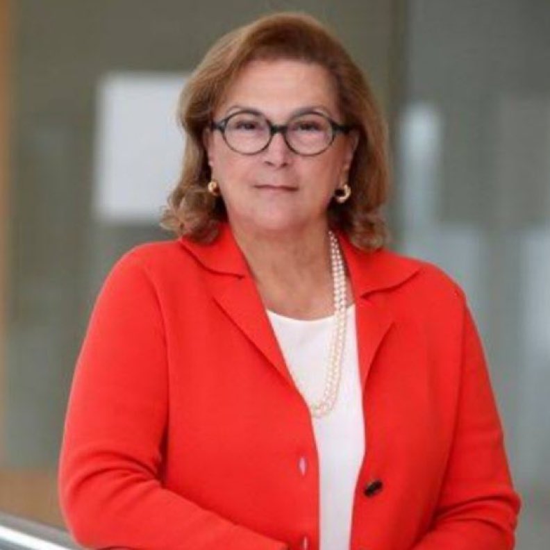 Güler Sabancı:

“Türkiye ekonomisi, parlak bir geleceğe doğru ilerliyor.”

Niye biz böyle hissetmiyoruz fakirlikten mi ?