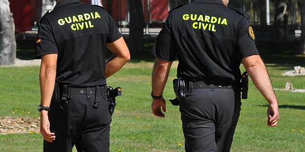 LABsindikatua's tweet image. ❌ 𝗚𝘂𝗮𝗿𝗱𝗶𝗮 𝗭𝗶𝗯𝗶𝗹𝗮𝗿𝗲𝗻 𝗶𝗻𝗽𝗼𝘀𝗶𝘇𝗶𝗼 𝗼𝗻𝗮𝗿𝘁𝗲𝘇𝗶𝗻𝗮 𝗜𝗿𝘂𝗻̃𝗲𝗮𝗻

➡️ U-12ko ekitaldiak Larrabide pabiloira eramatea erabaki  du, eta honek kirol jarduera  eta lehiaketa guztiak bertan behera uztea ekarriko du

🔗 labur.eus/bJ4IM