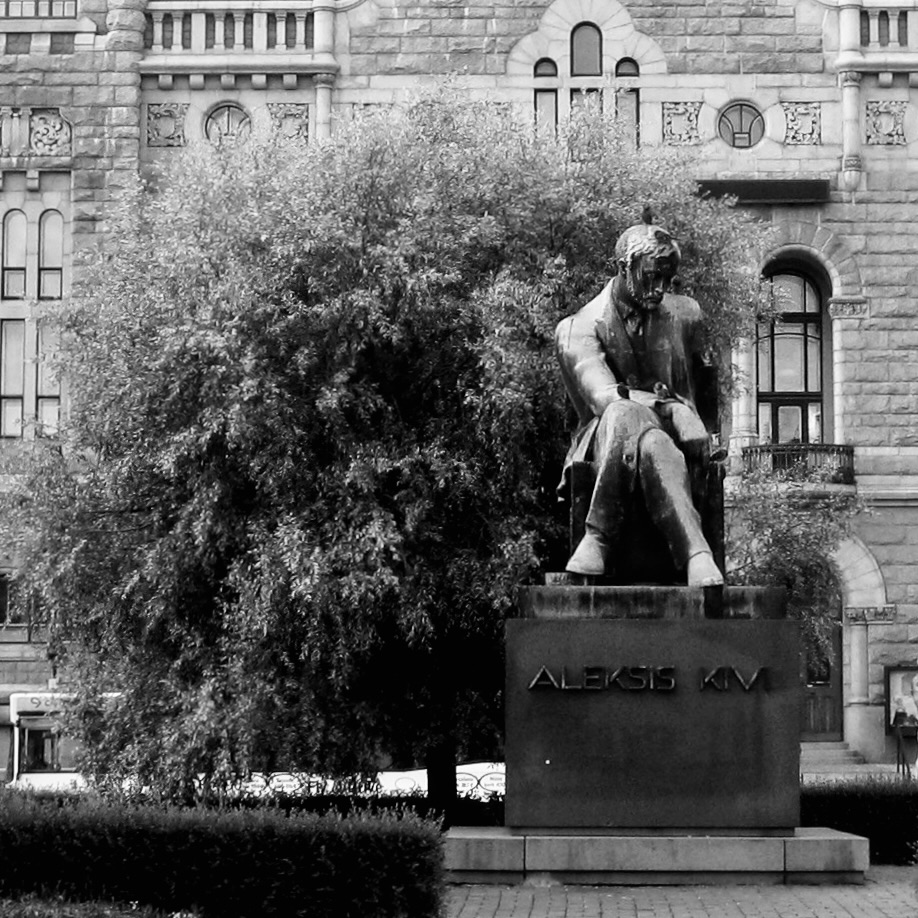 Tänään on Aleksis Kiven ja maailman mielenterveyspäivä. Sellaista mietin, että sama päivä — aikamoinen sattuma. Lisäksi kun monien mielestä Aleksis Kiven Seitsemän veljestä on paras suomalainen romaani niin aikamoista, että heti se ensimmäinen suomenkielinen romaani oli paras.🤔