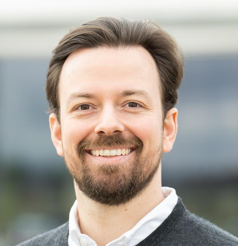 <a href="/BTRY_AG/">BTRY</a> aims to redefine the world of energy storage by developing an energy-dense solid-state battery that can be charged in one minute. Interviewing Moritz Futscher, Co-Founder &amp; CEO of BTRY. venturelab.swiss/BTRY-The-Ventu…
 
In November, Oliver and the nine Swiss National Cleantech