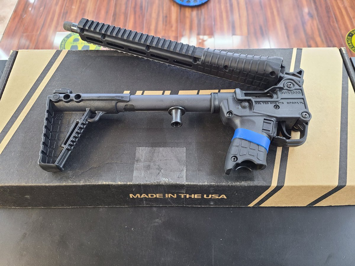 aimwap's tweet photo. KelTec Sub2000 https://t.co/r3QblNB9b4