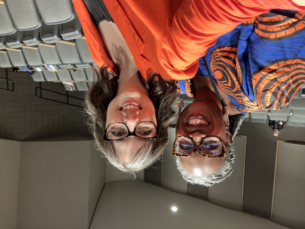 Gratitude Practice: Reflect on a person(s) who made a positive impact in your life recently. Send them a quick thank-you note today! 🙏 #ThankfulForYou #GratitudeInAction"
Tag someone you’re grateful for!