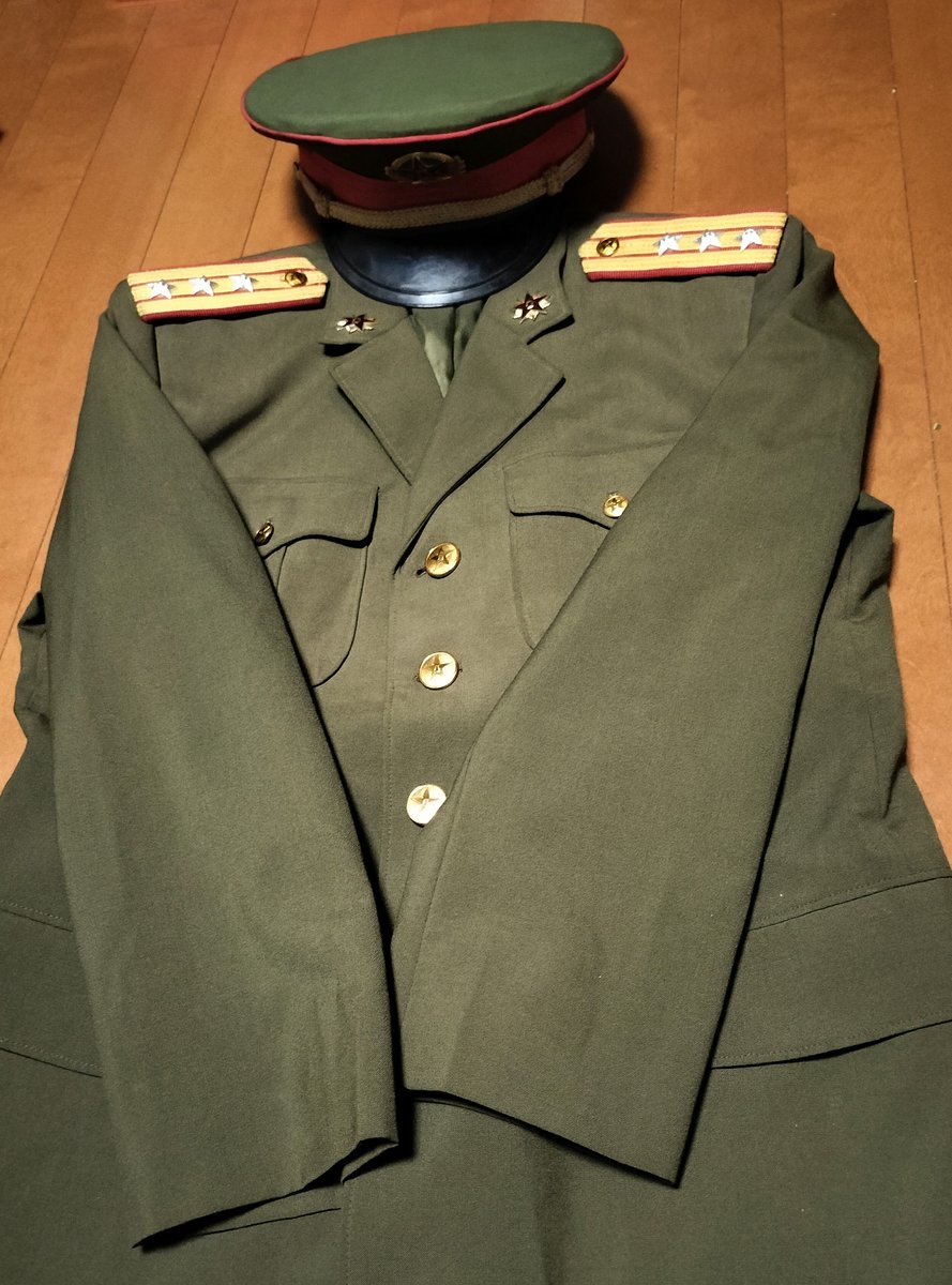 今更だけど東独の建国記念日と国慶節も10月なのね
日付も近いし共に建国75周年なので遅ればせながらおめでとうございます～ 