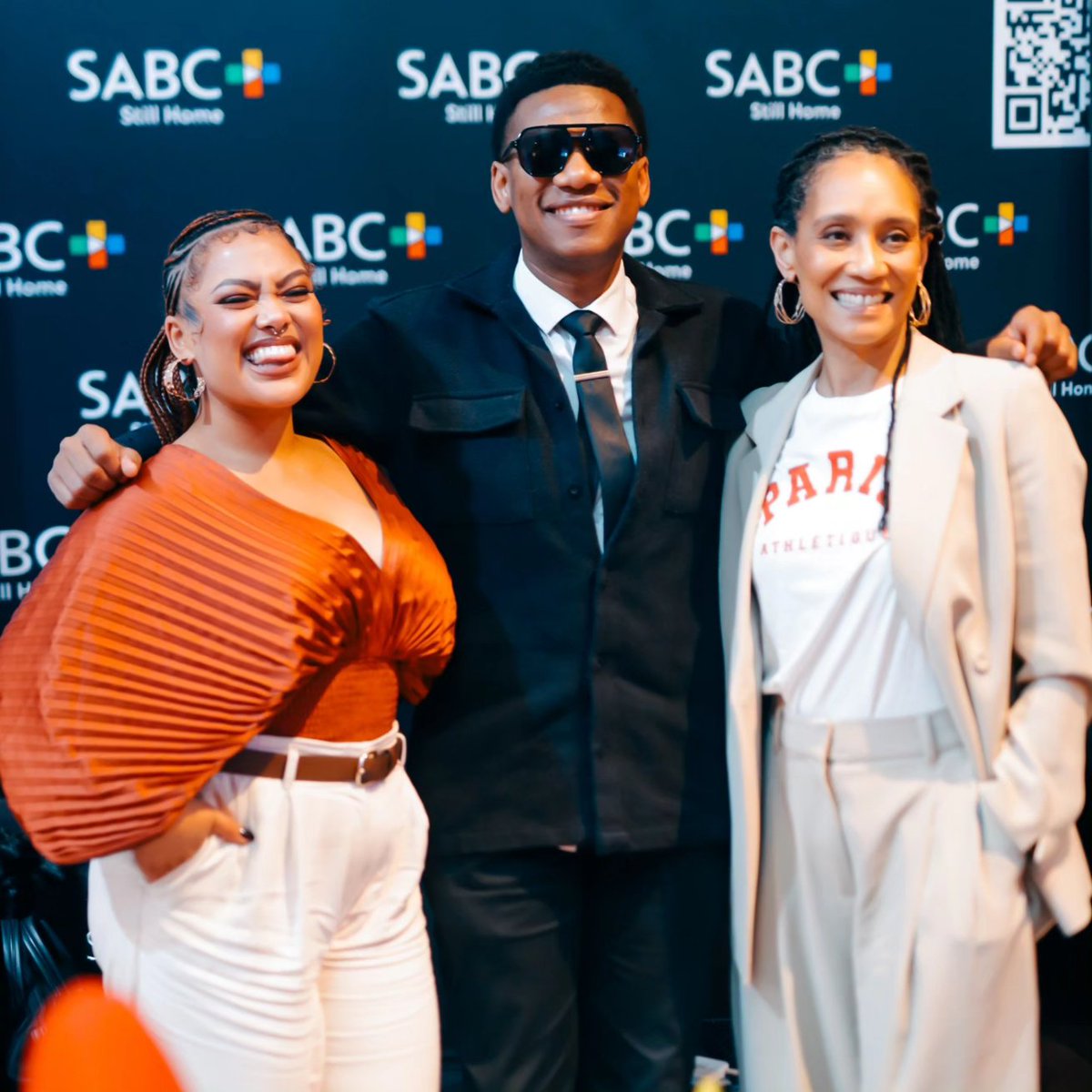 ProVerbMusic's tweet image. LIVE from the heart of Cape Town on the #MiddayLinkUp @METROFMSA from 12 to 3pm! 🎙️✨ The city is buzzing with energy as creatives from the advertising and brand communications world gather for the prestigious Loeries Creative Week. 🎨🏆

#Loeries2024 #CreativeWeek #CapeTownLive