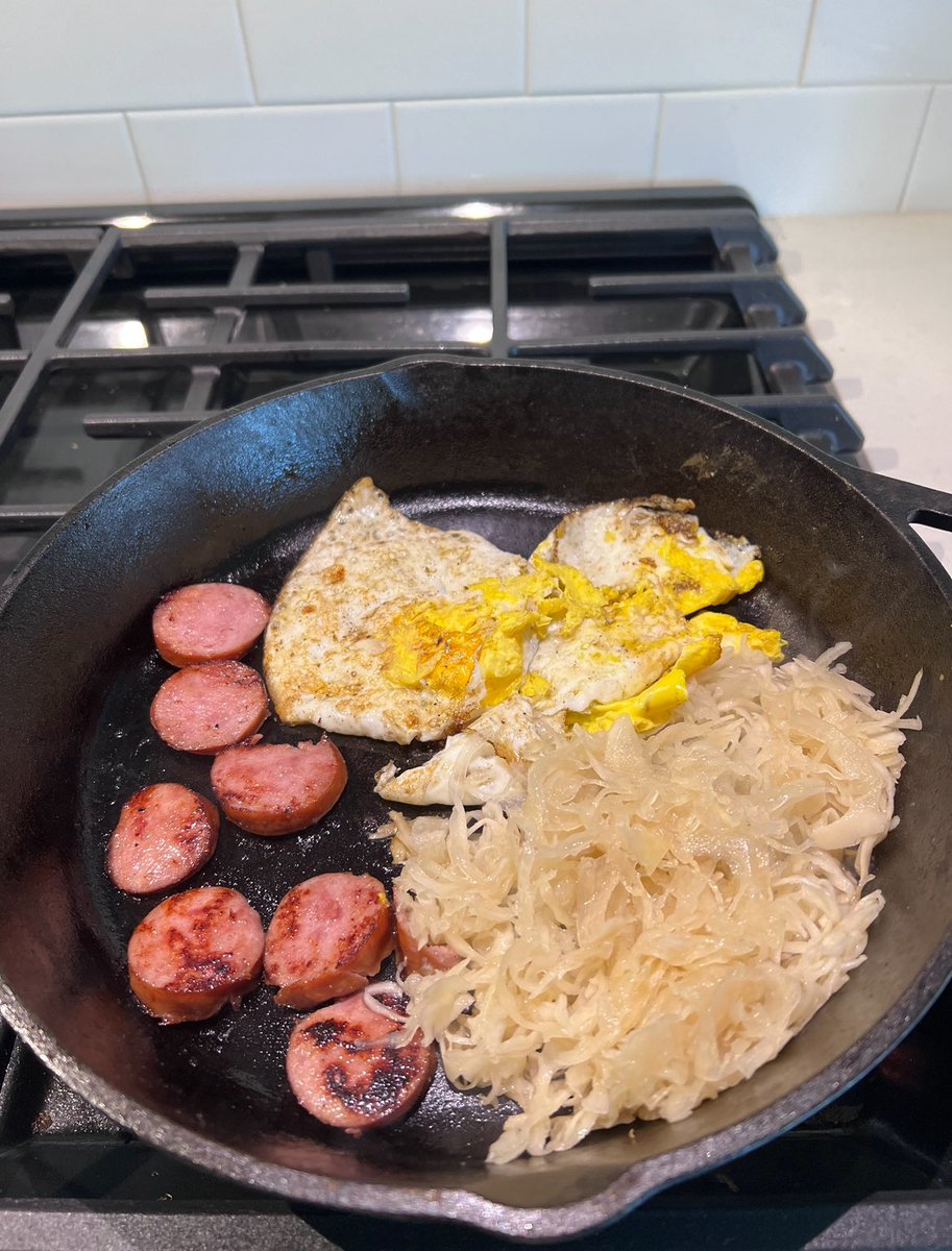 calliefbundy's tweet photo. Polish brunch, yes we have polish in our family too 😋🍽️✨ https://t.co/WSrDWb5A0K