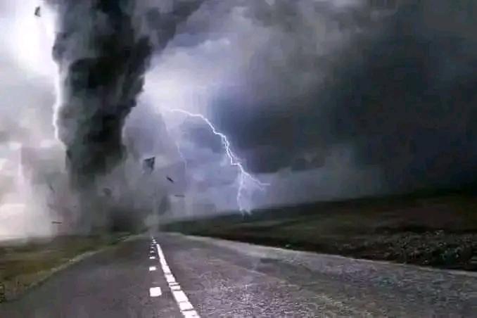 اللهم بحق إسمك الأعظم المخزون المكنون الذي لم يطلع عليه أحد من المخلوقين..وبحق مجازر اطفالنا 
أرنا في هذه الدوله عجائب قدرتك ونقمات غضبك...