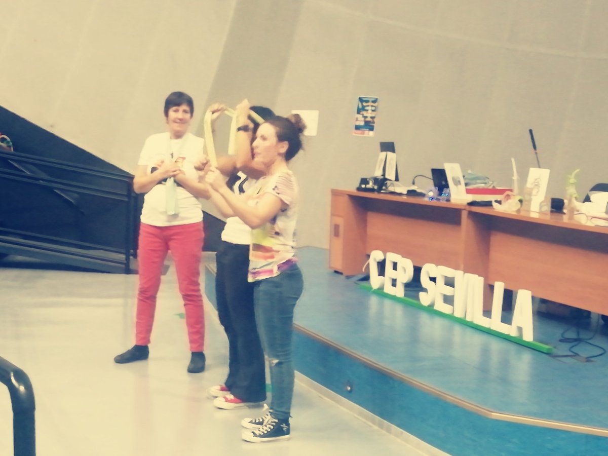 ¿Tienes  disfonía con demasiada frecuencia? ¿Notas que al dirigirte a tu grupo clase la voz te falla?
Antonia Ferrá ofrece claves para evitar lesiones y posibles patologías.
<a href="/CEPdeSevilla/">CEP de Sevilla</a> <a href="/FormacProfAnd/">Servicio de Planes de Formación</a>