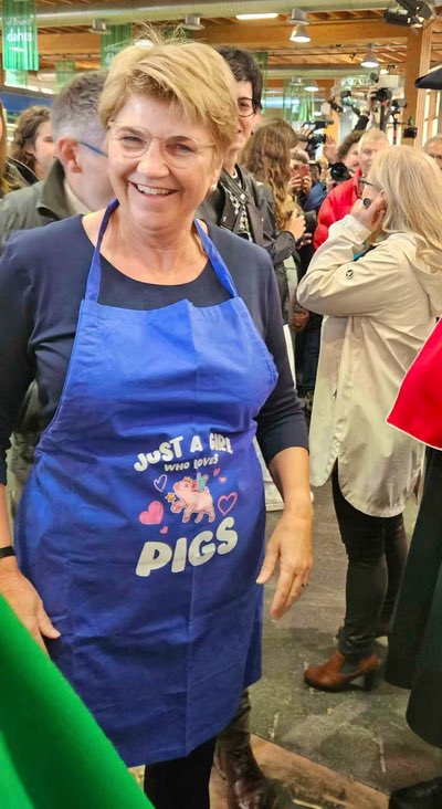 nicht betty davis eyes
aber toni brunner smiles