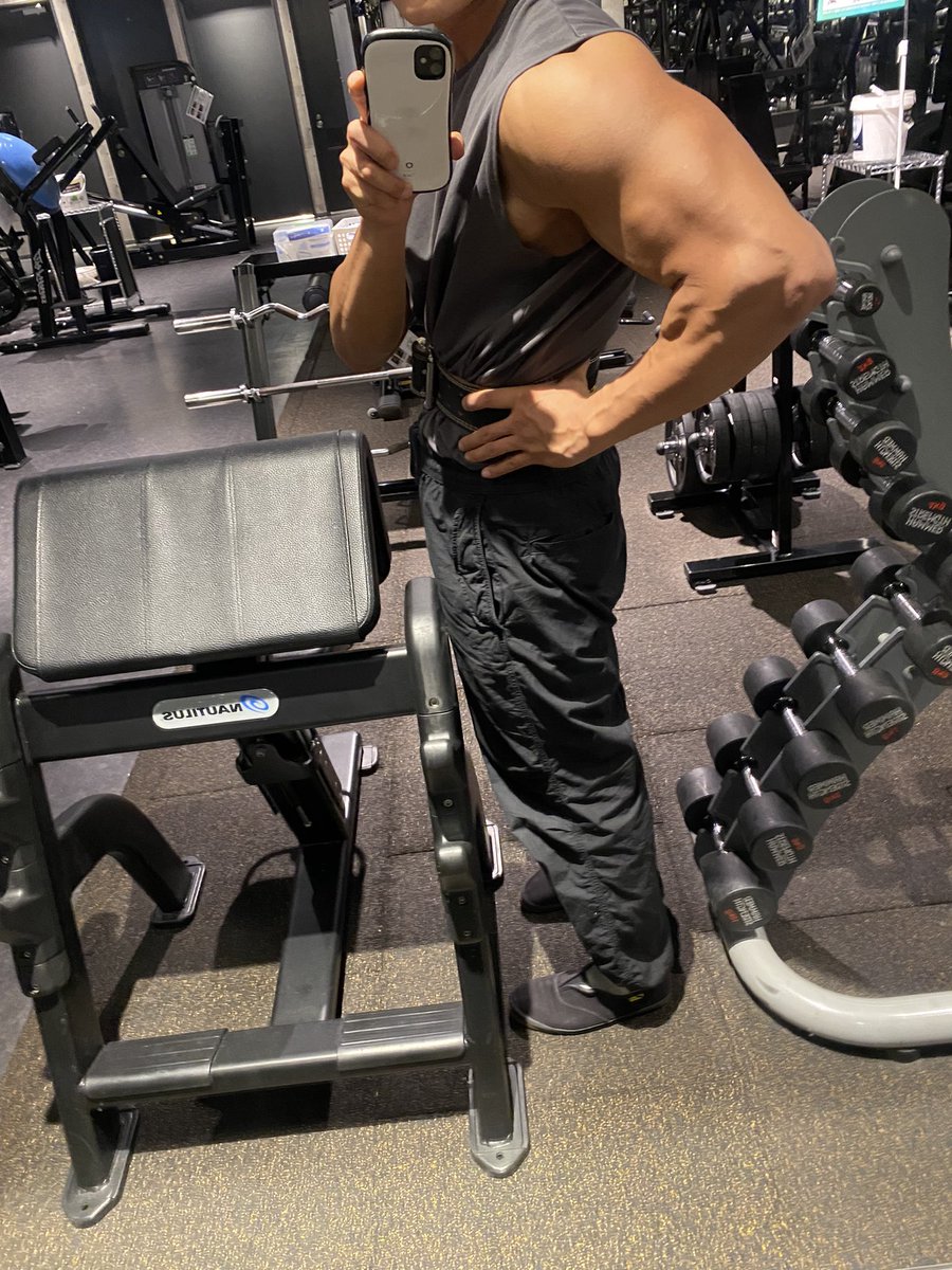 増量中の腕は良くパンプするから好き。