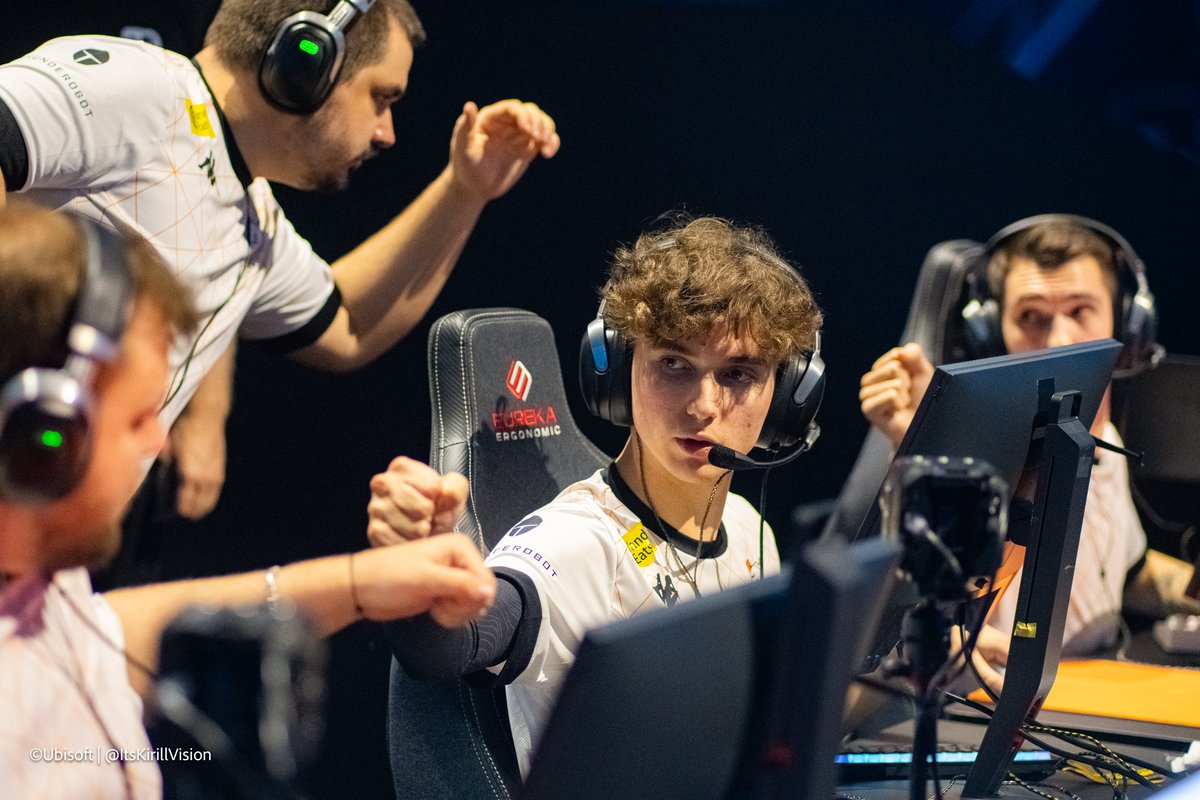 Nova Six EN 🌎 tweet media