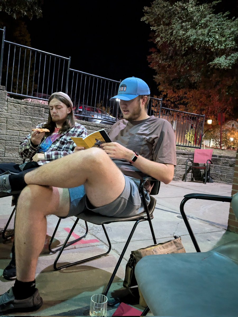 Carson_Wirtz's tweet image. Had a lovely time yesterday evening doing some poetry reading and discussion with friends. We even got to go over some poems from @derek_mong's new book, "When the Earth Flies into the Sun," which I would highly recommend!