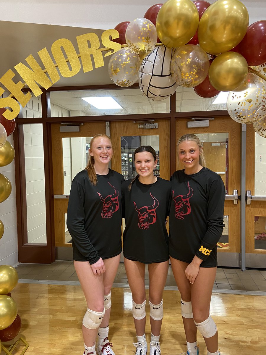 Last night we celebrated our 5 amazing seniors as it was the last home and regular season match! We ❤️ each of them and are excited for their futures. It was a great night of celebration and finished with a win! #mavPRIDE