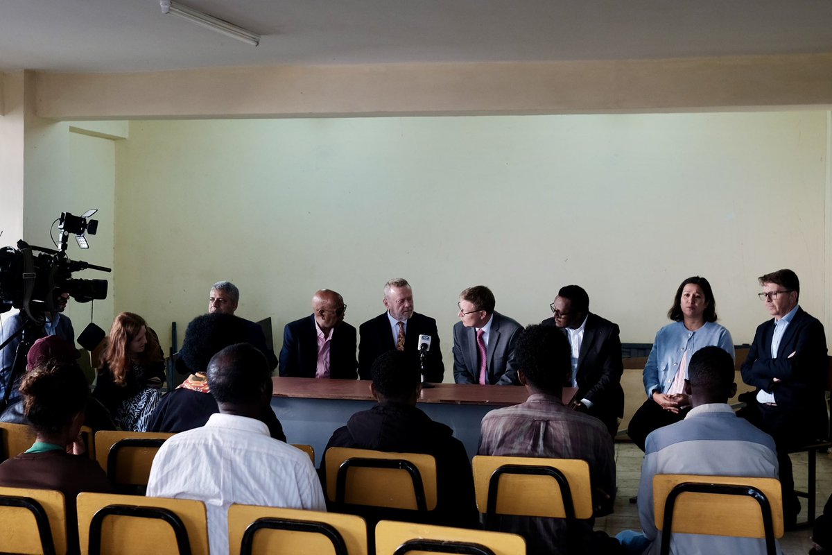 UKinEthiopia's tweet image. @Lord_Collins announced £16m UK funding for  Disarmament, Demobilisation and Reintegration (DDR), implemented by NRC and @UNDPEthiopia.
 
Together with @met_teme and partners he heard from combatants ready to be demobilised. UK funding will support 75,000 return to civilian life.