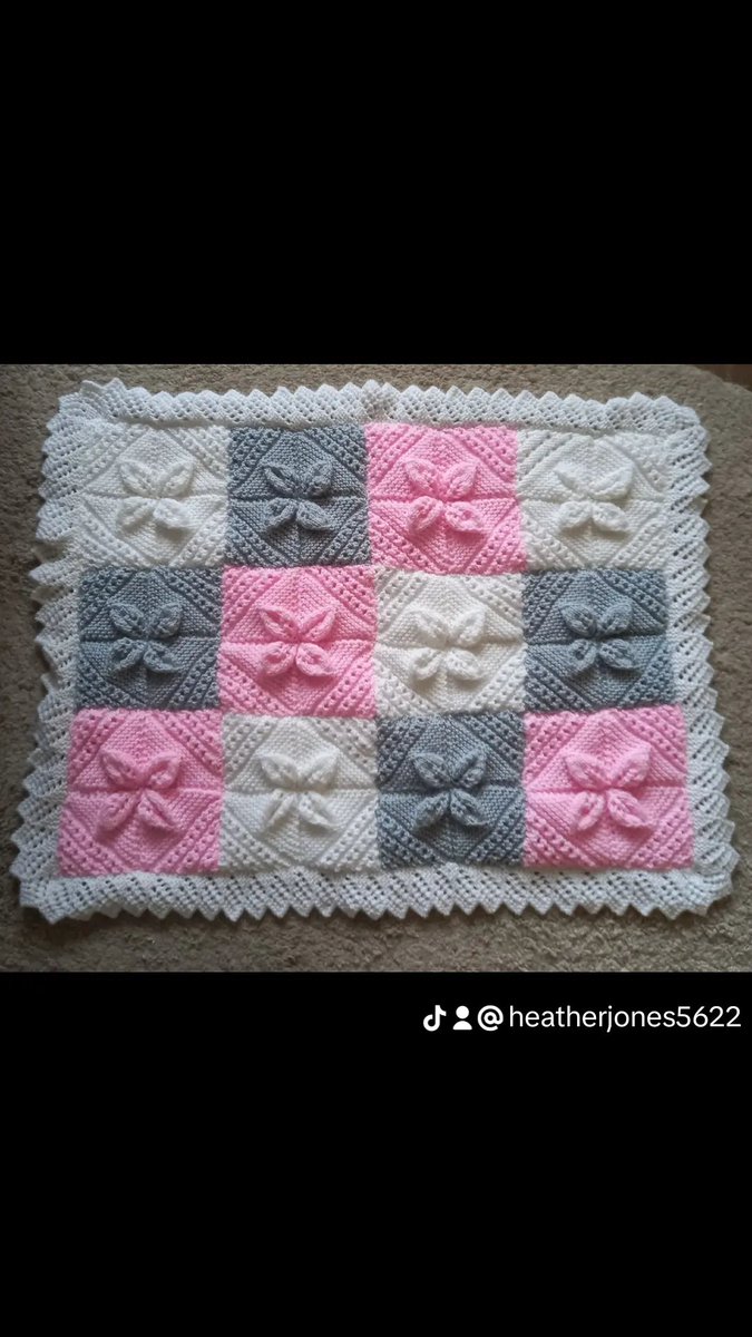 KnittedandDelic's tweet photo. Another Petal Leaf Blanket off to its new home in a Beautiful White, Pink and Grey.
Single Sided Backed with Fleece £20.00.
Double Sided £40.00.
Available in all colours.
If interested either comment below or message. Thanks everyone. Xxx https://t.co/e5kVxW289Y