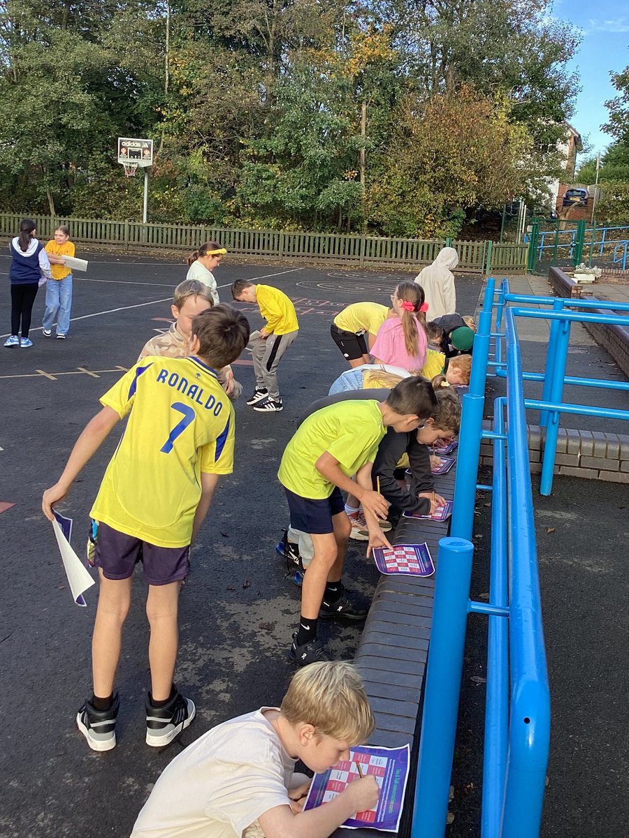 Year 5 have enjoyed answering some big questions today for World Mental Health and Kindness Day. 
How do like to relax? 
Which physical activities benefit your mental health?
What is the best type of biscuit to dunk in your tea?
#OurLadysPSHE
