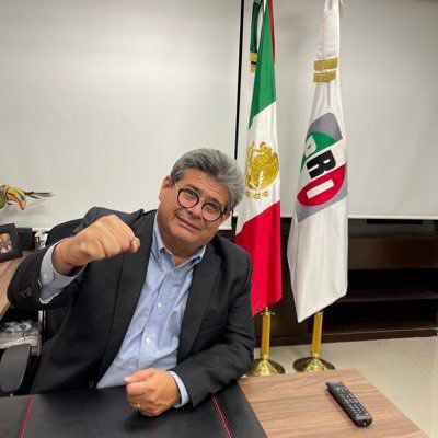Hoy celebramos la vida de mi querido amigo y hermano <a href="/Javier_CasiqueZ/">JAVIER CASIQUE</a>, Presidente del Comité Directivo Estatal de nuestro partido <a href="/PRIOaxaca_/">PRI Oaxaca</a>. 

Javier, tu amistad nos enriquece. Mis mejores deseos en lo personal y en tu labor por #Oaxaca.

¡Feliz cumpleaños! Un fuerte abrazo.