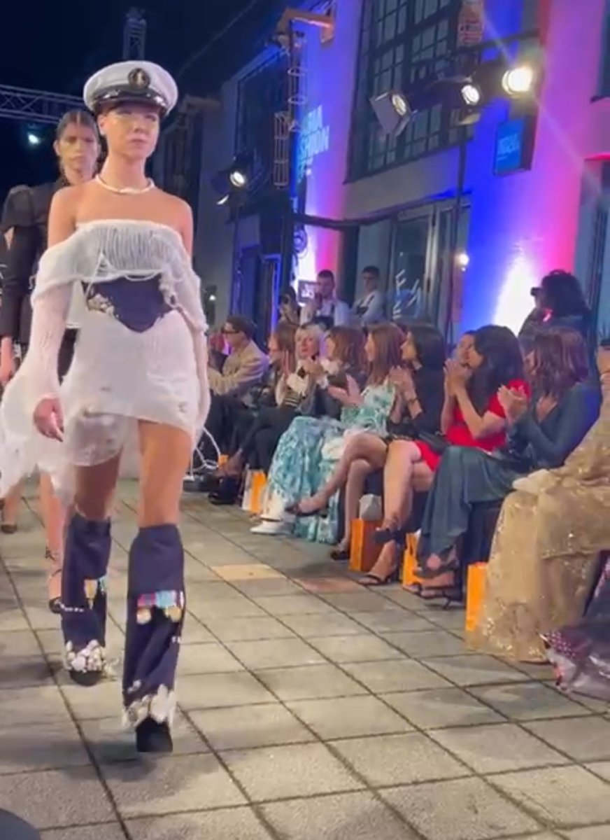 albertdemun's tweet photo. 🎉✨ Albert de Mun et l'École #ECAMOD participent à la Fashion Week de Serbie 🇷🇸, qui se déroule du 9 au 14 octobre 2024 !
Cet événement permet à nos jeunes créateurs de représenter fièrement le savoir-faire français.
#SerbiaFashionWeek #SavoirFaireFrançais https://t.co/SHKb1zpYfQ