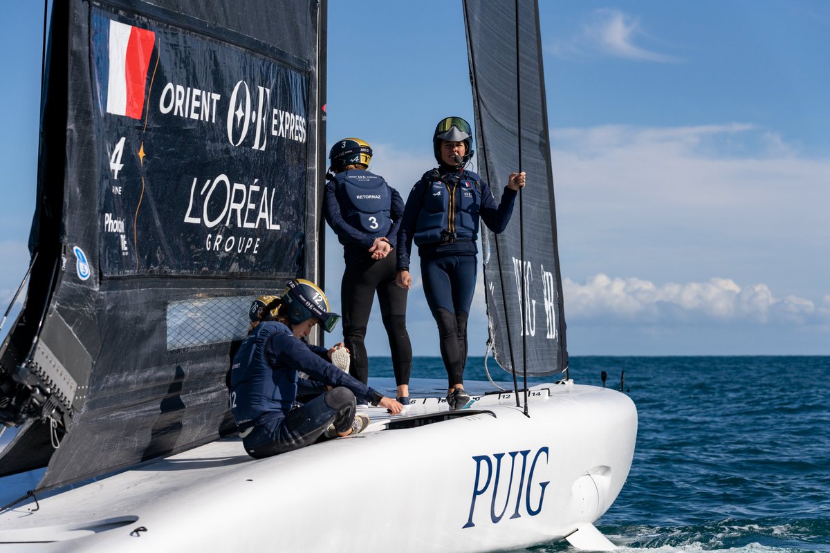 🎙️ Le résumé de ce jeudi par Manon Audinet : « La journée a été difficile dans des conditions marginales avec peu de vent et beaucoup de mer. Nous n'avons pas trouvé notre rythme. Il y a eu pas mal de stop and go sur cette course. Ensuite, nous avons attendu pas mal sur l'eau