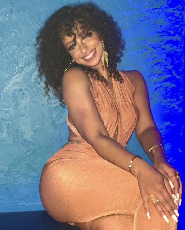 AuxGod_'s tweet photo. Happy 45th Birthday Mya 🥳🎂 https://t.co/BxraWmz46Y