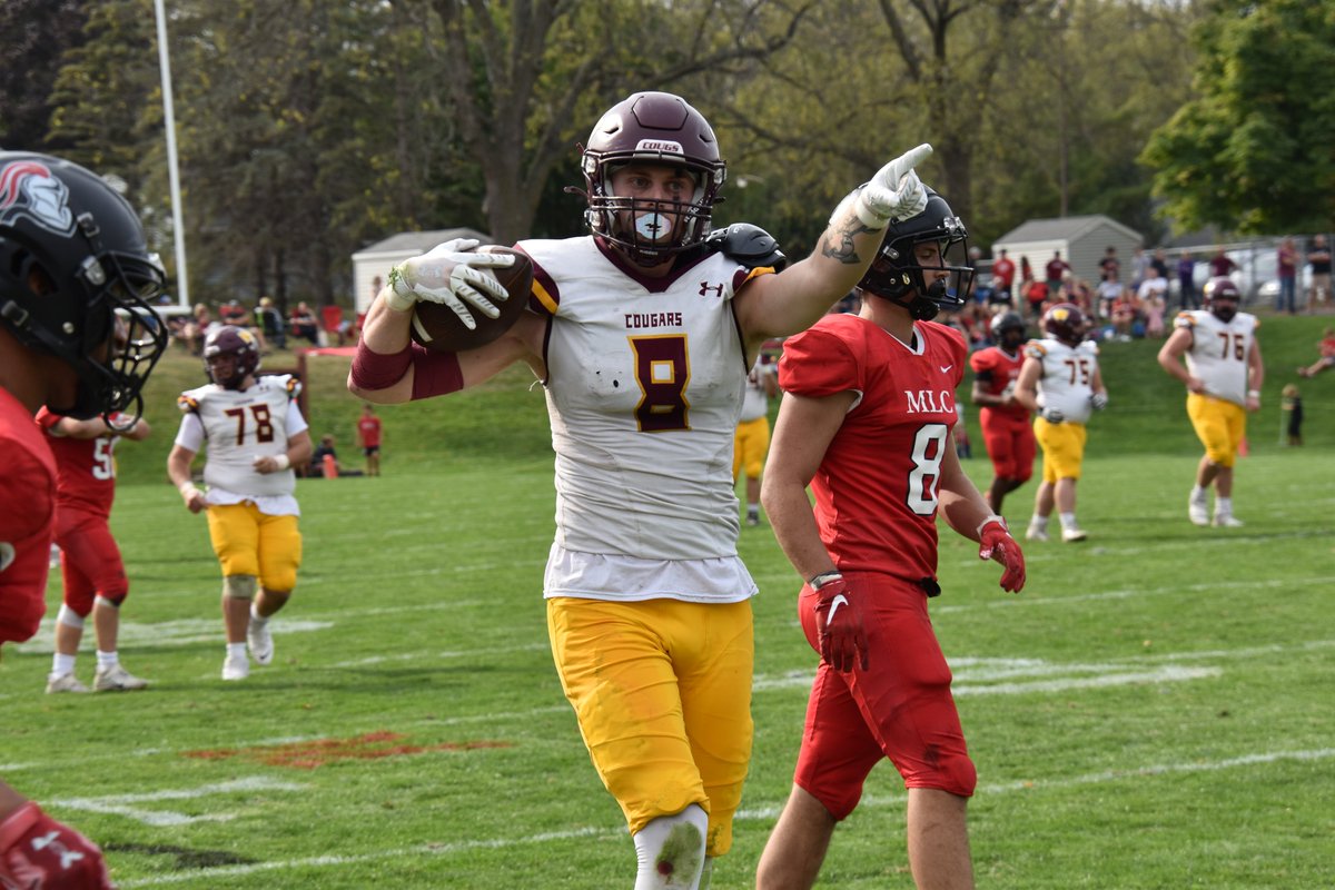 UMMFootball's tweet photo. Week 4️⃣ pics 

#TEAM #RollCougs🐾 https://t.co/VYIO1wsE3a