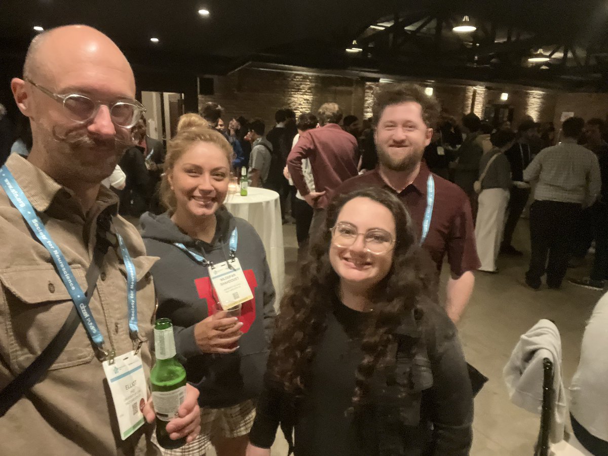 neurosmiths's tweet photo. Fun AND informative times at #sfn2024 #SfN24 🧠 https://t.co/42QQJhe46p